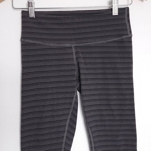 Lululemon Wunder Under Crop II Textured Stripe Slate Deep Coal Leggings 6 - Picture 4 of 4